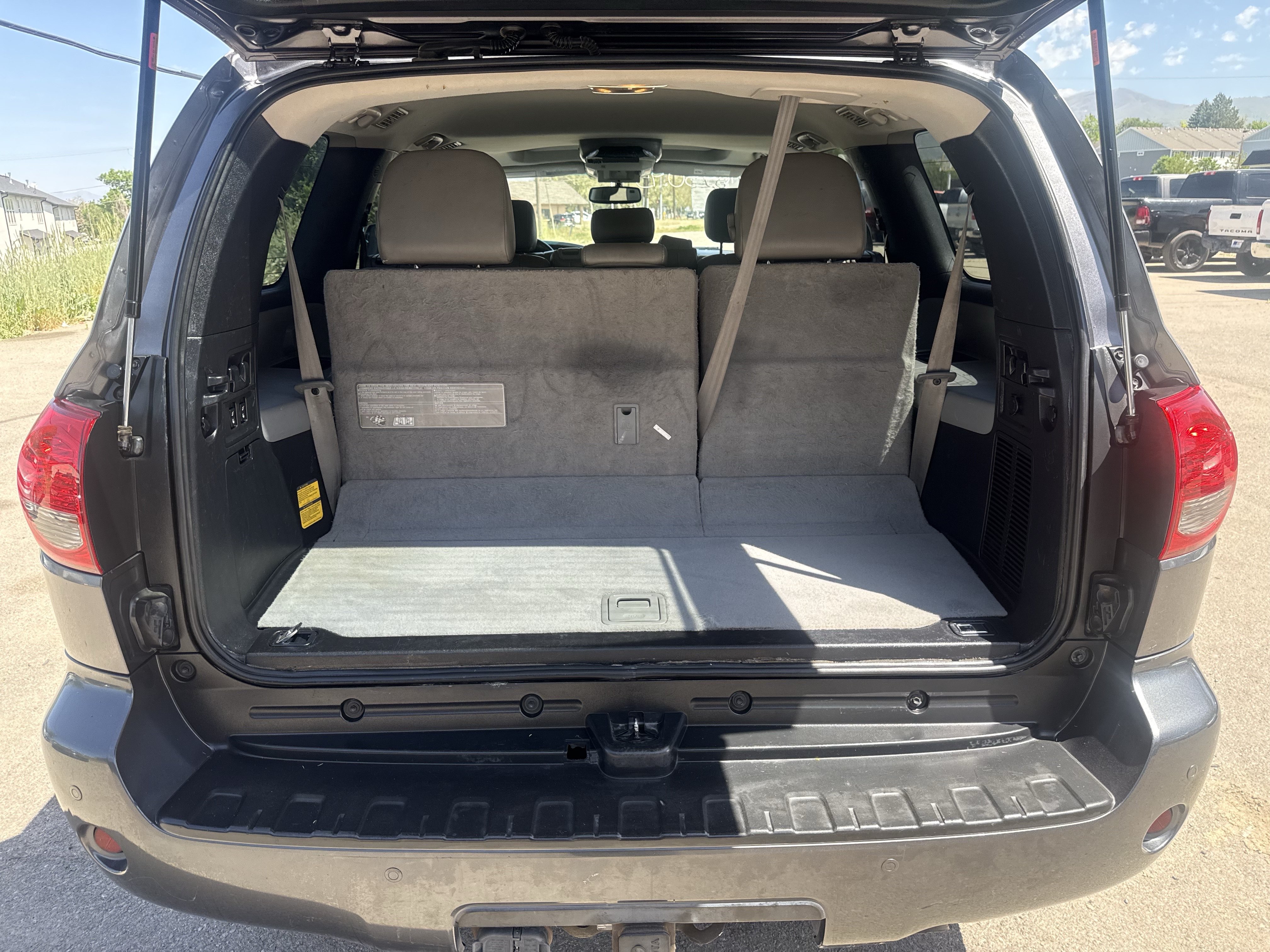Used 2017 Toyota Sequoia SR5 AWD/4WD image 18