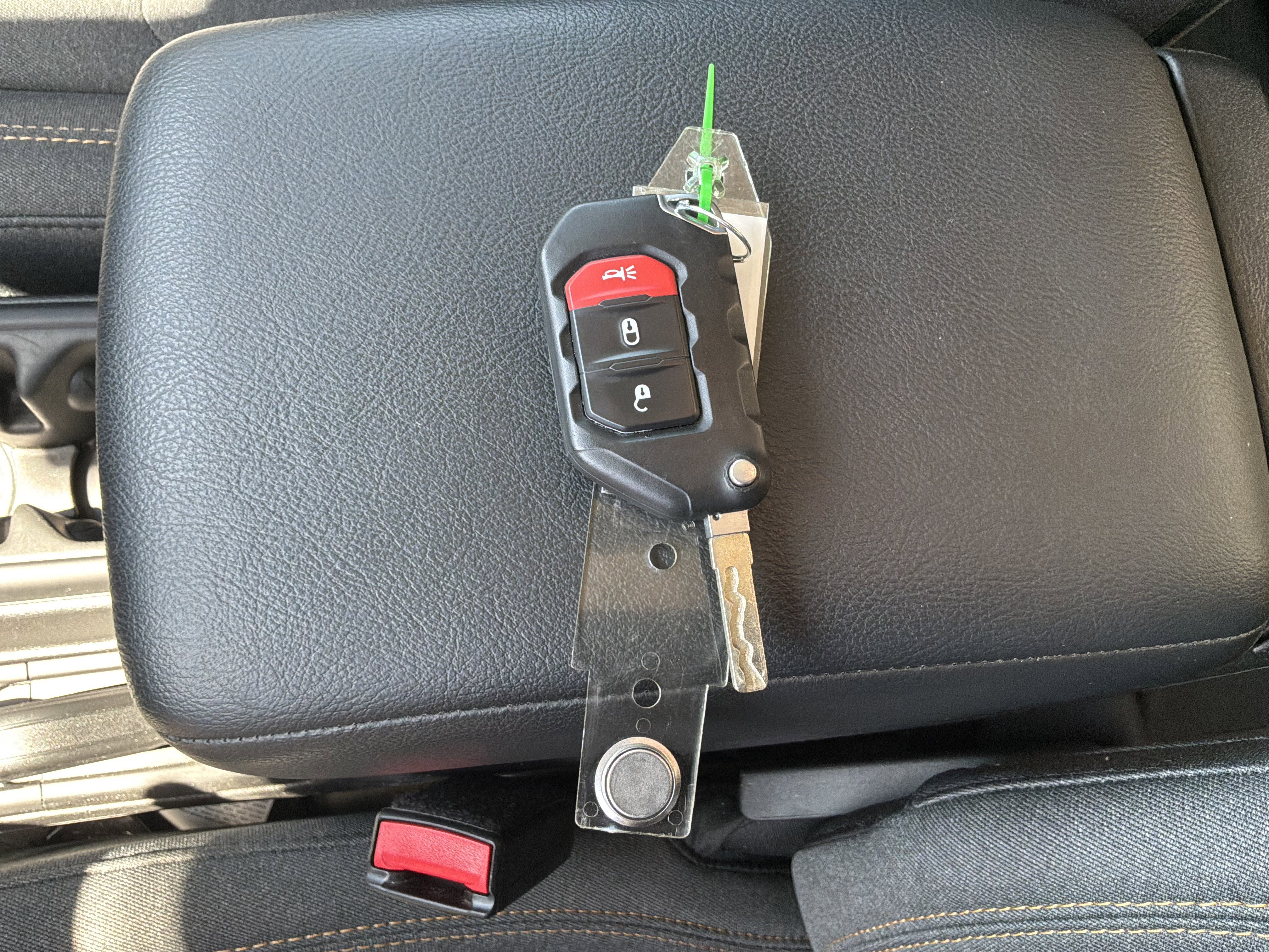 Used 2025 Jeep Gladiator Willys image 40