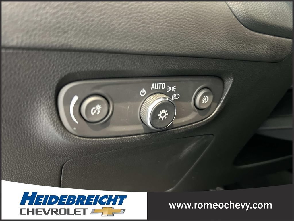 Used 2023 Buick Encore GX Select w/ Sport Touring Package FWD image 29