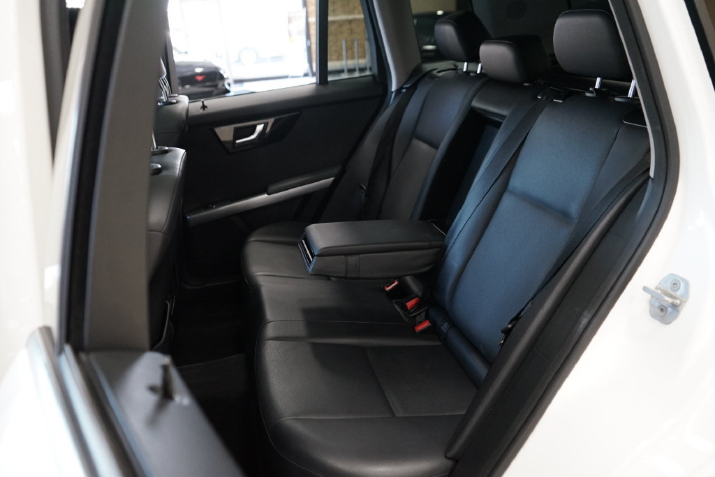 Used 2015 Mercedes-Benz GLK 350 4MATIC image 44