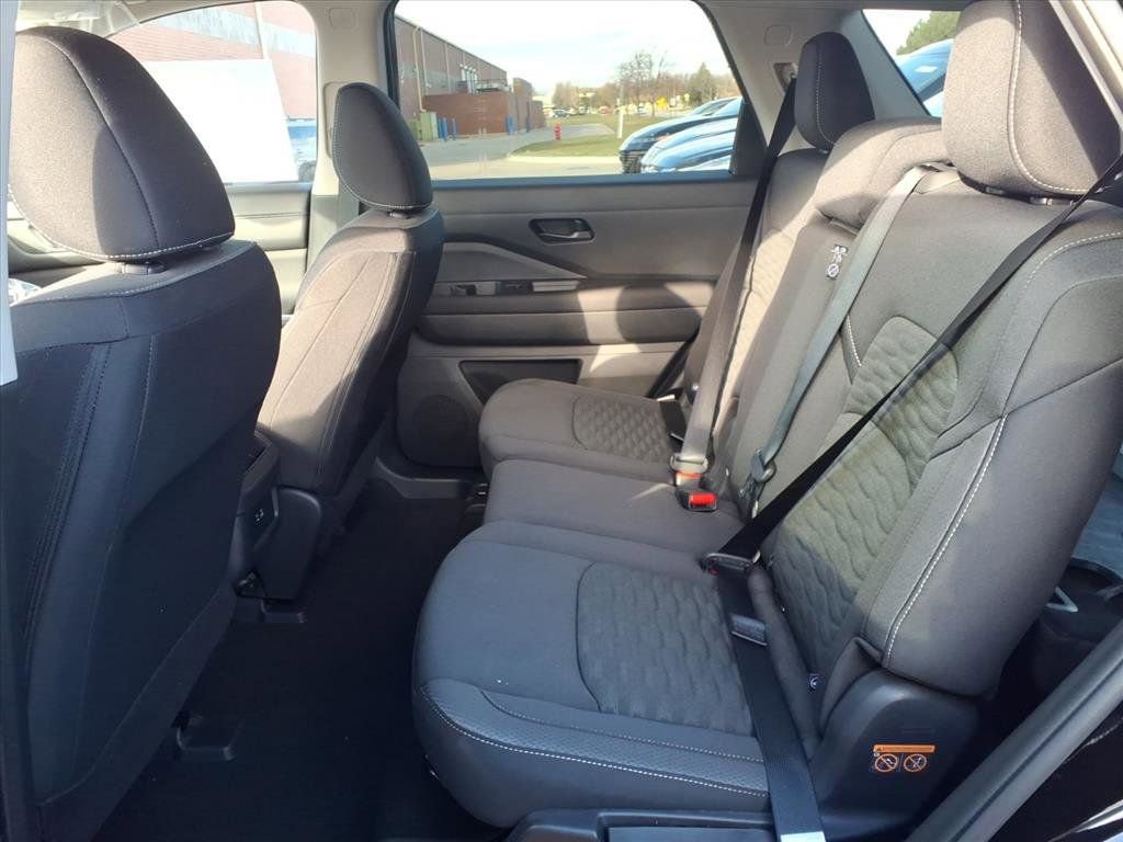 New 2025 Nissan Pathfinder S w/ Cargo Package image 29
