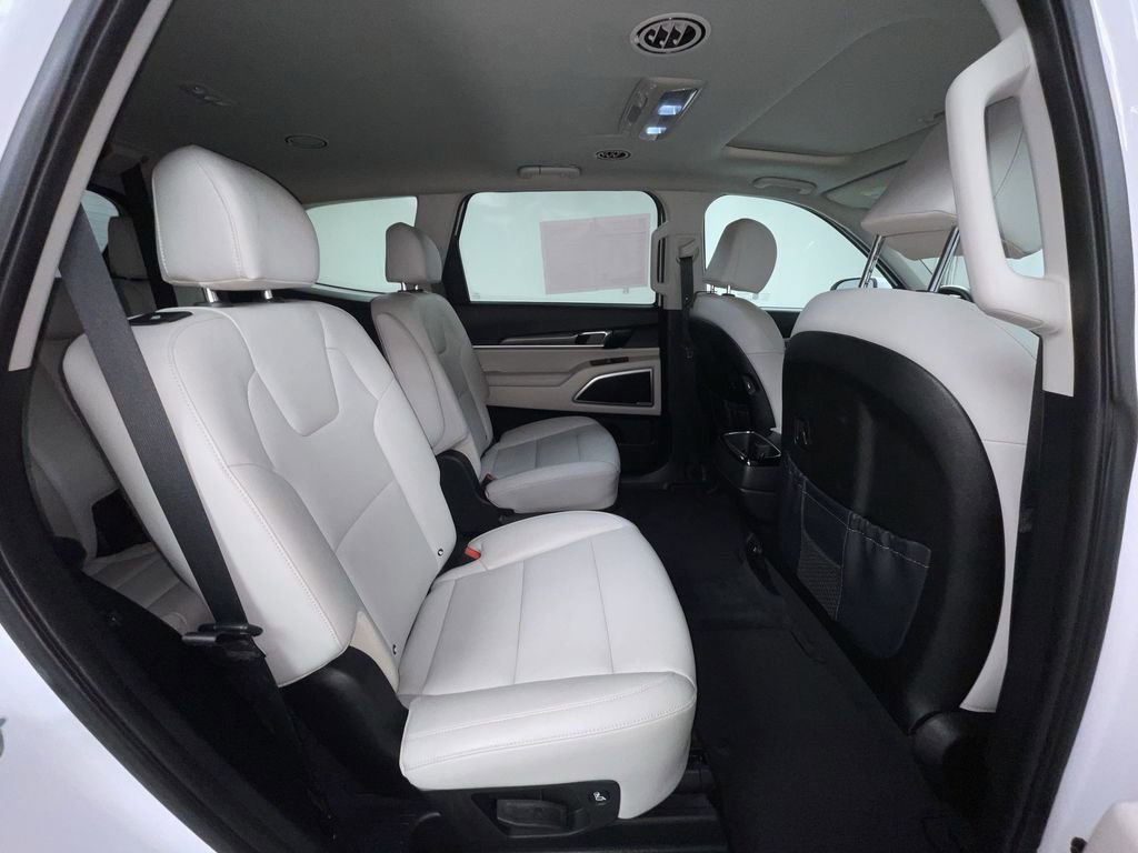 Used 2022 Kia Telluride S image 14