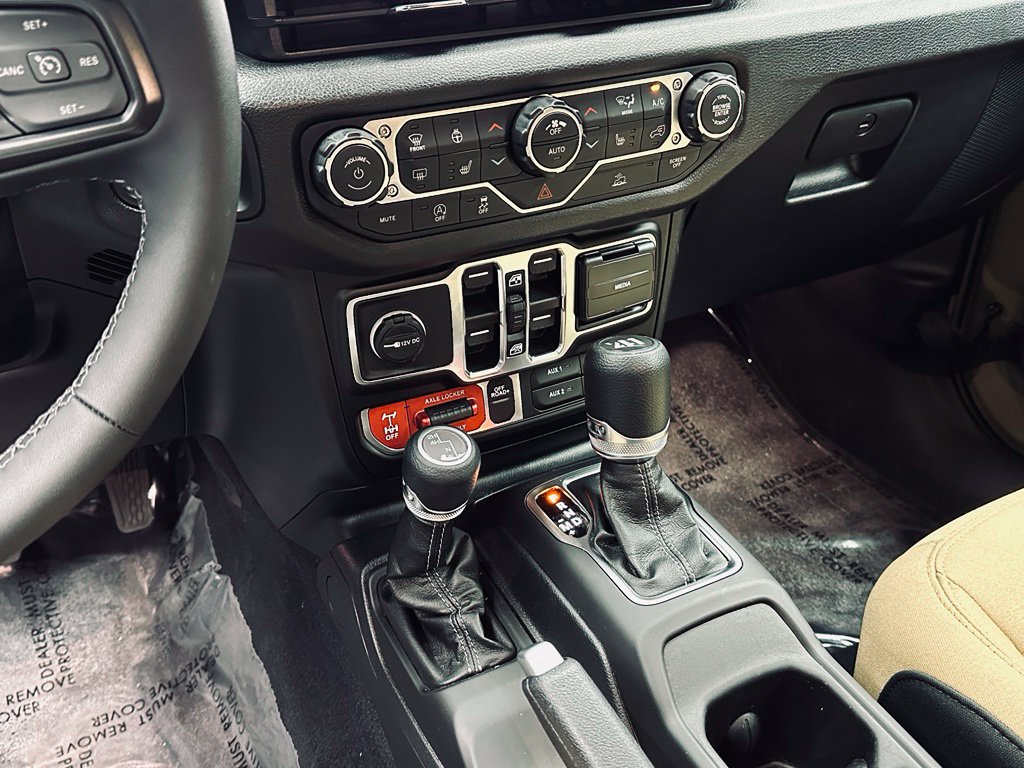 Used 2026 Jeep Wrangler Unlimited Sport AWD/4WD image 32