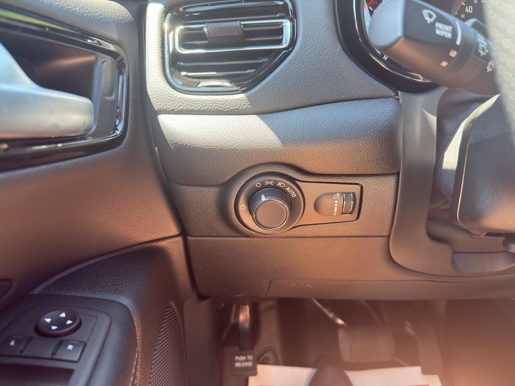 Used 2025 Dodge Durango AWD w/ Technology Group image 21
