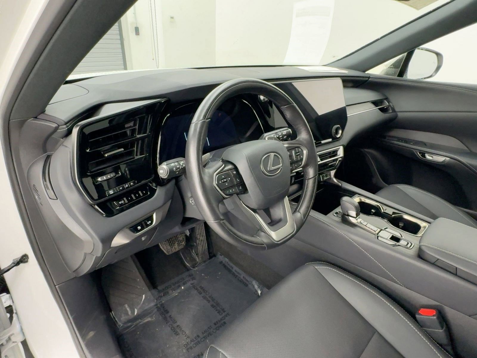 Certified 2025 Lexus RX 350 Premium w/ Accessory Package (Z1) image 4