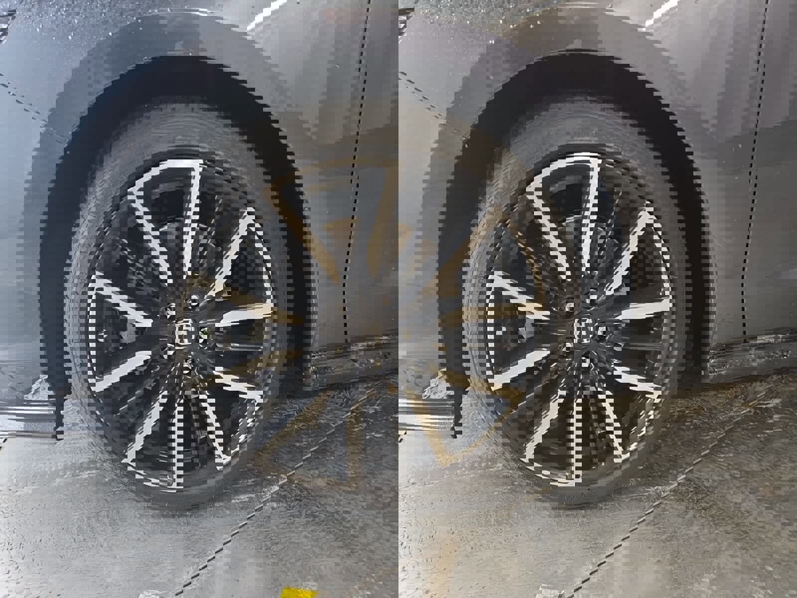 Used 2023 Honda Accord Touring image 2