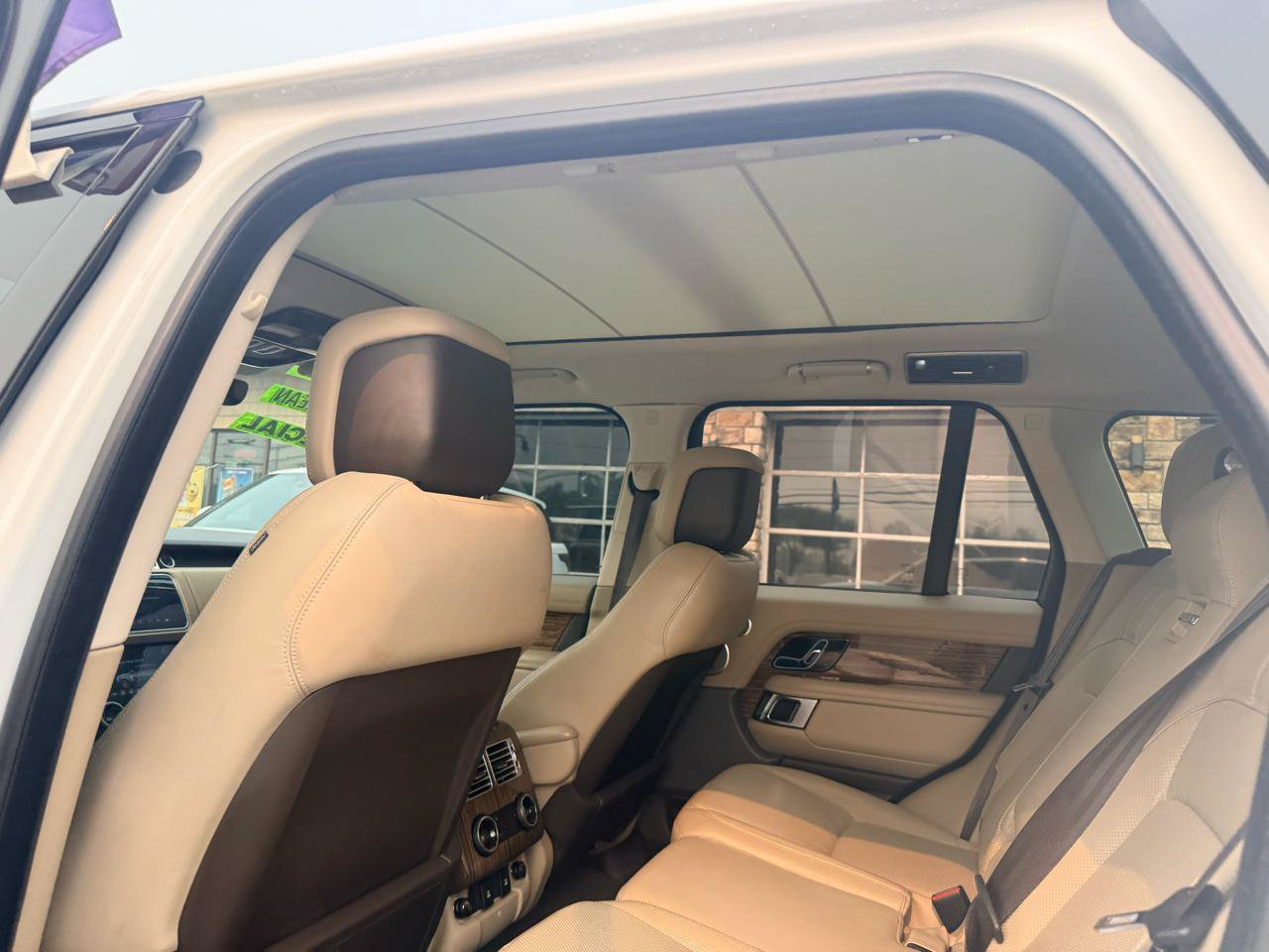 Used 2019 Land Rover Range Rover HSE AWD/4WD image 12