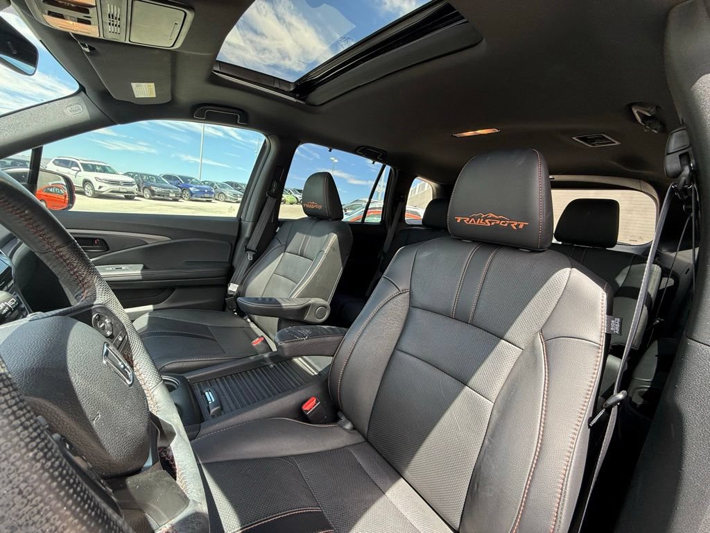 Used 2023 Honda Passport TrailSport image 12