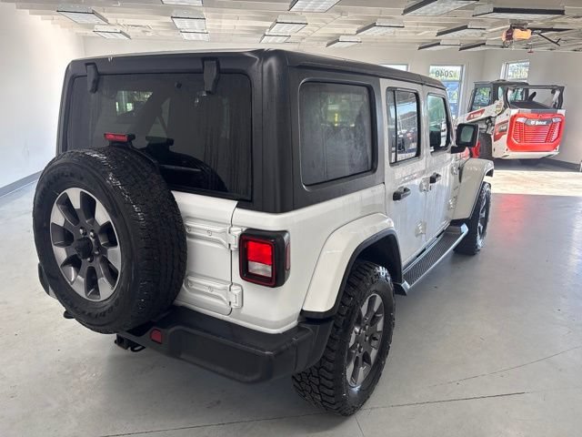 Used 2018 Jeep Wrangler Unlimited Sahara w/ Cold Weather Group AWD/4WD image 11