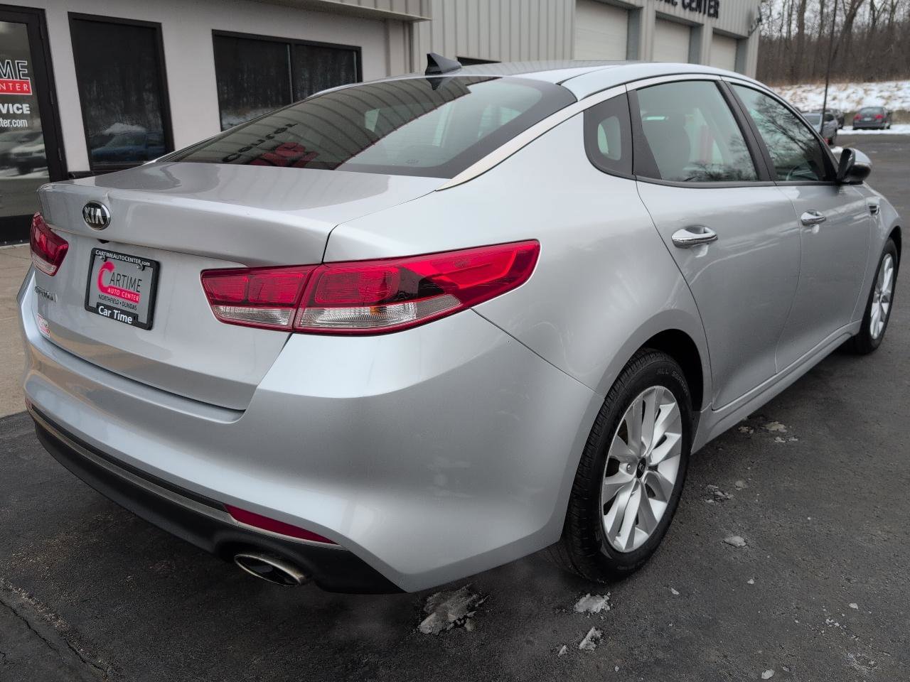 Used 2017 Kia Optima LX image 8