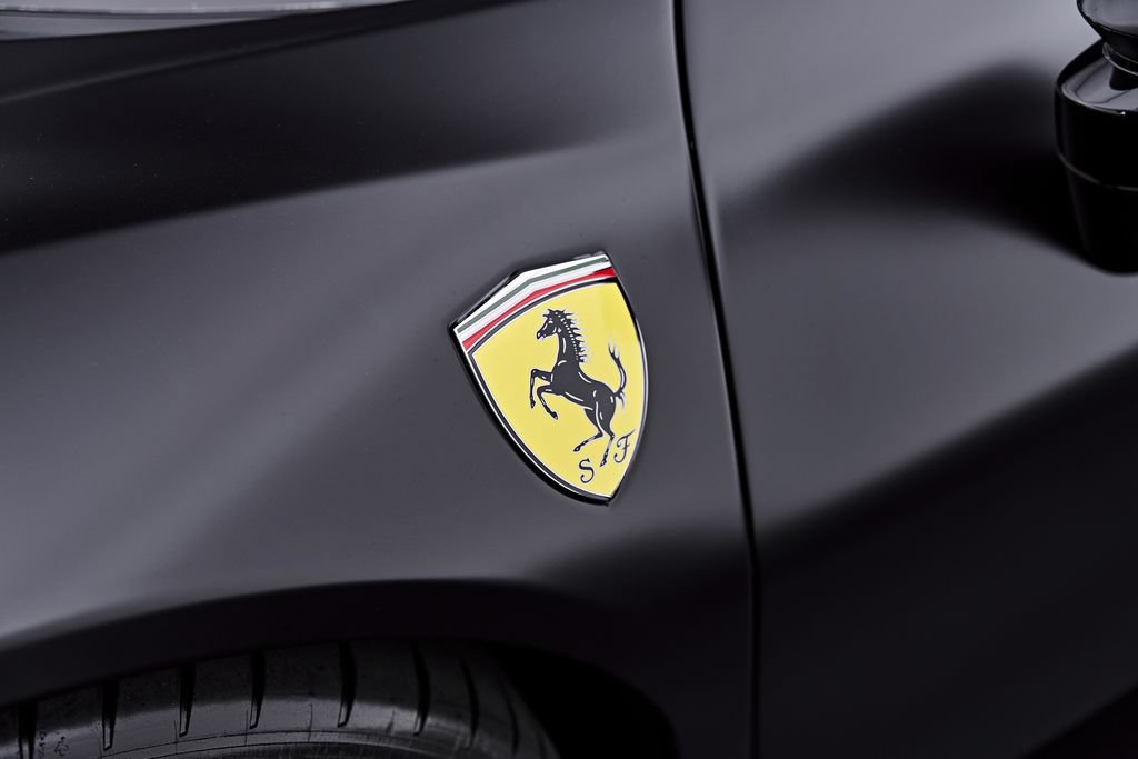 Used 2024 Ferrari SF90 Spider AWD/4WD image 33