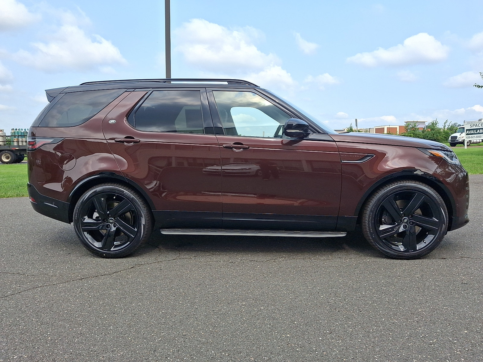 New 2026 Land Rover Discovery Limited Edition AWD/4WD image 7