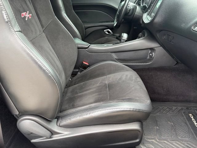 Used 2016 Dodge Challenger R/T Scat Pack w/ Leather Interior Group RWD image 18