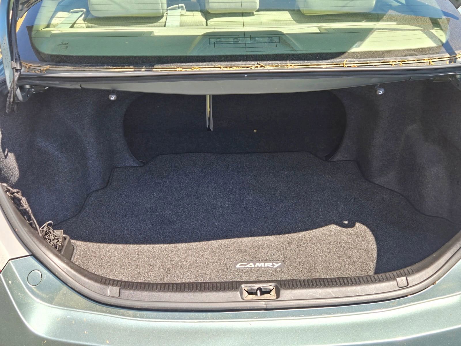 Used 2011 Toyota Camry LE image 9