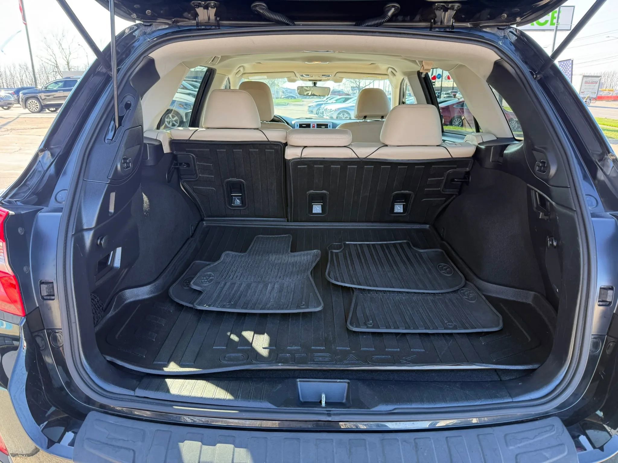 Used 2017 Subaru Outback 2.5i Limited AWD/4WD image 14