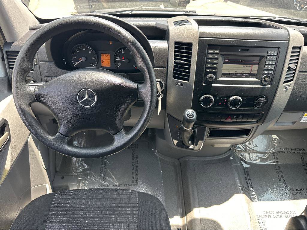 Used 2015 Mercedes-Benz Sprinter 2500 image 18