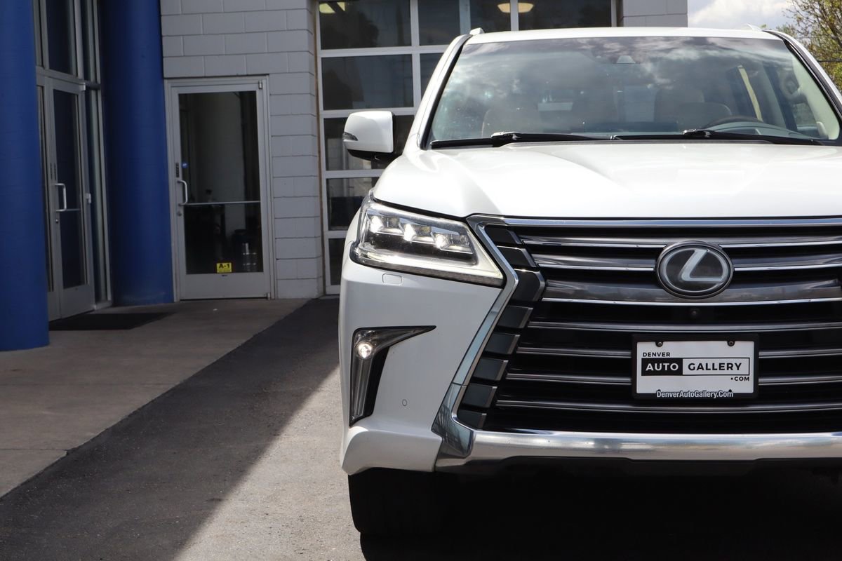 Used 2016 Lexus LX 570 4WD image 37