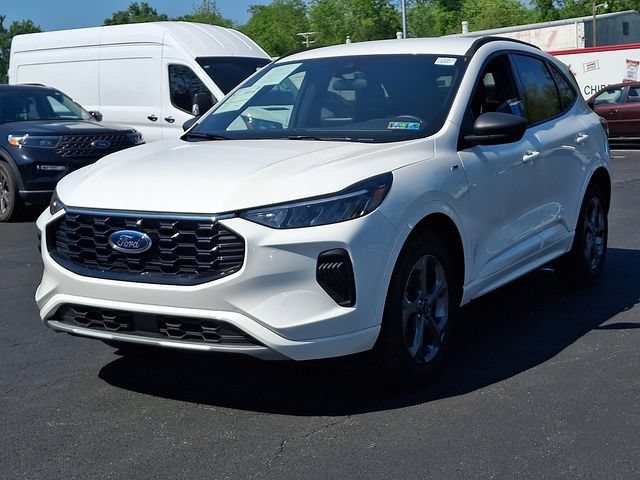 Certified 2023 Ford Escape ST-Line AWD/4WD image 5