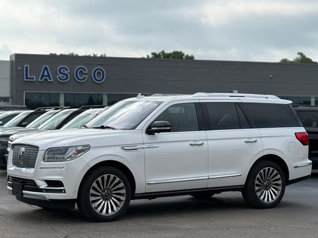 Used 2018 Lincoln Navigator Reserve w/ Technology Package AWD/4WD image 1