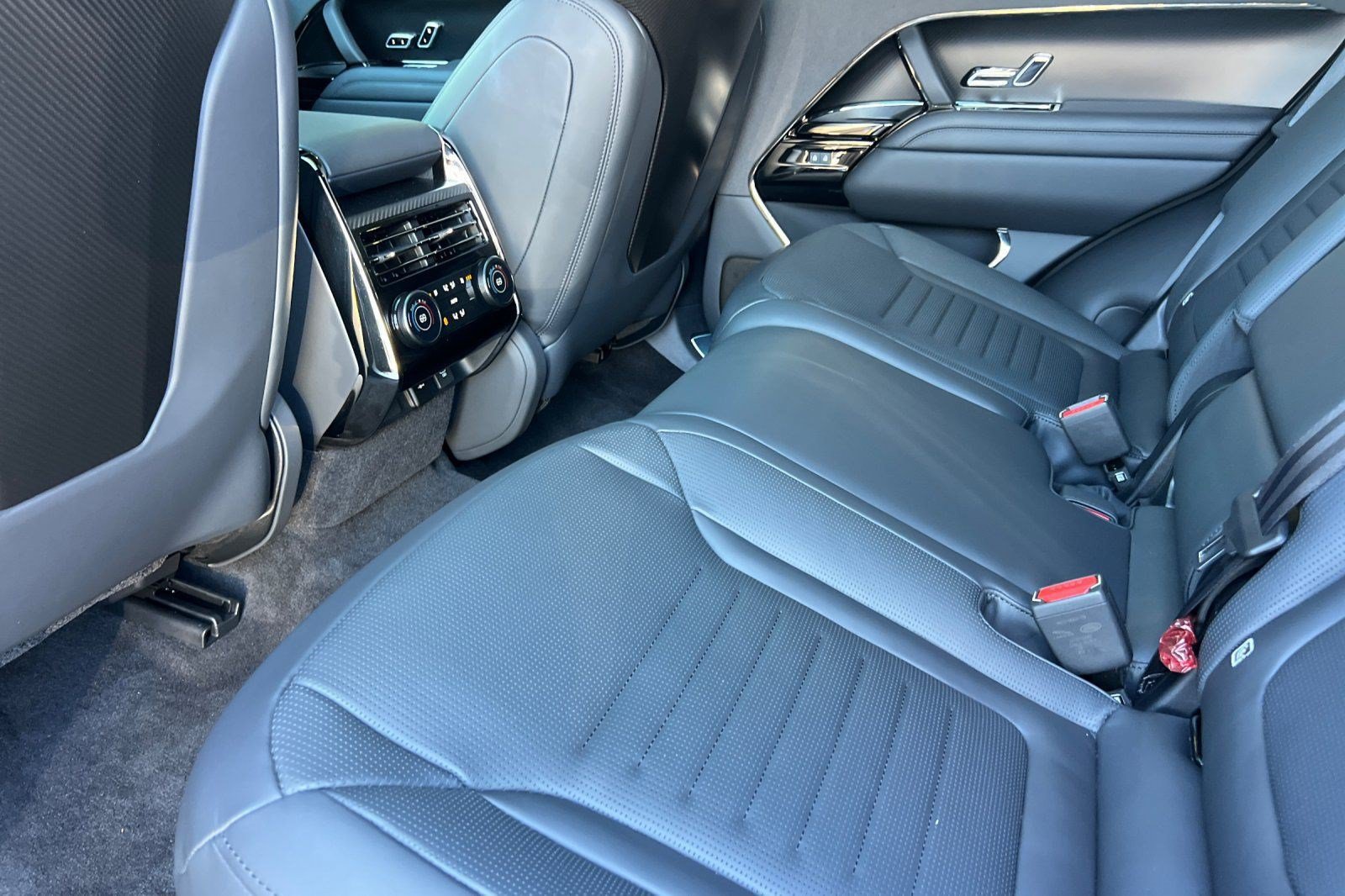 Used 2025 Land Rover Range Rover Sport SV Edition Two AWD/4WD image 28