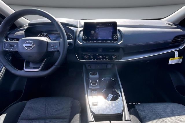 New 2026 Nissan Rogue SV FWD image 5