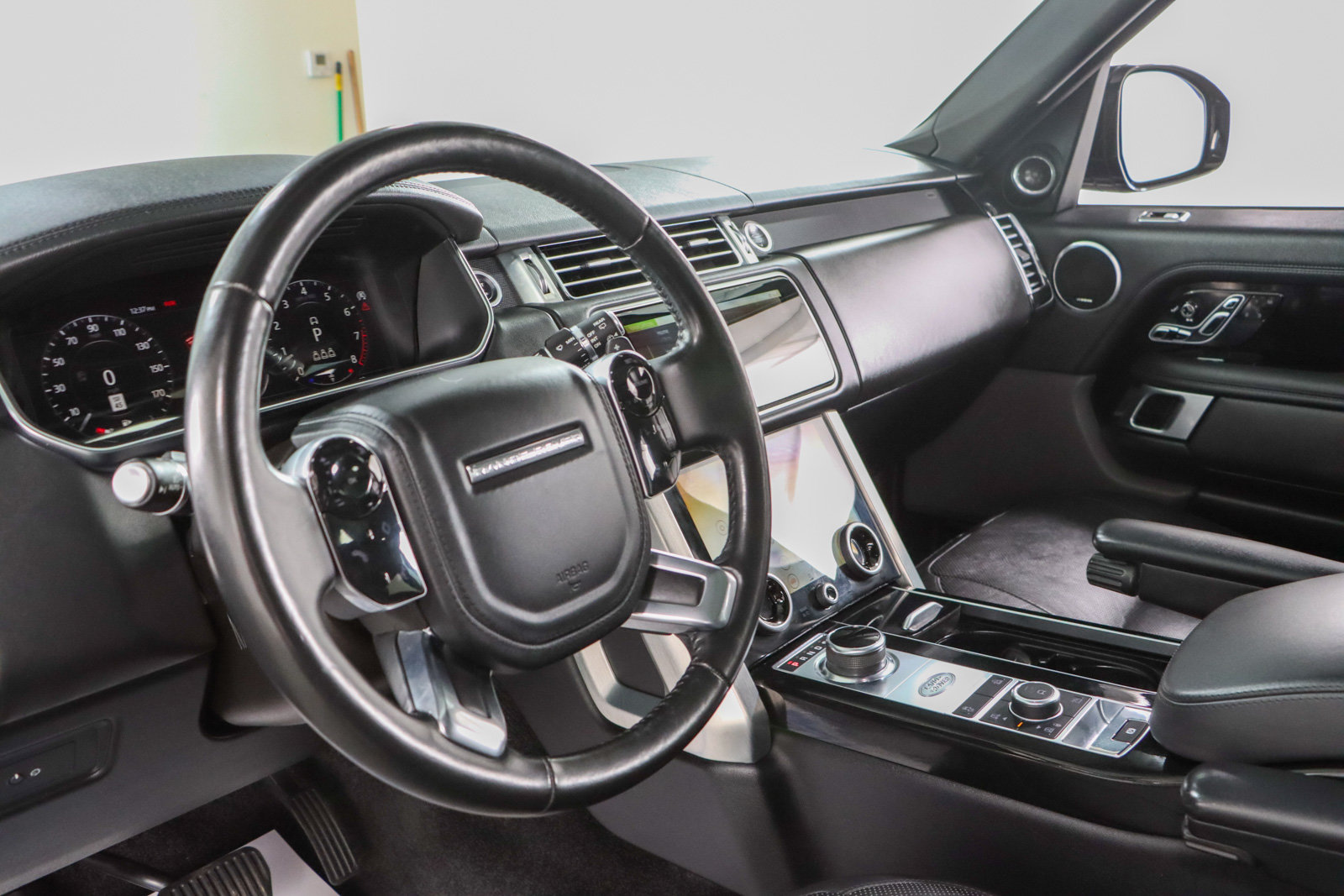 Used 2020 Land Rover Range Rover HSE AWD/4WD image 23
