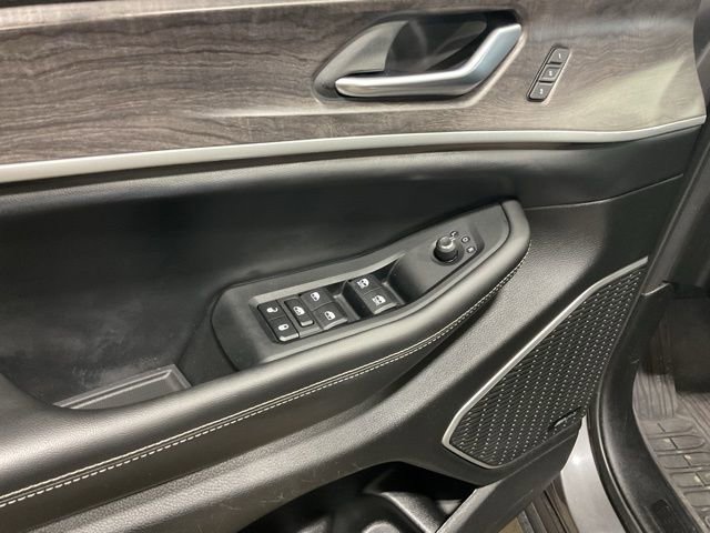 Used 2022 Jeep Grand Cherokee Limited 4xe w/ Luxury Tech Group II image 16