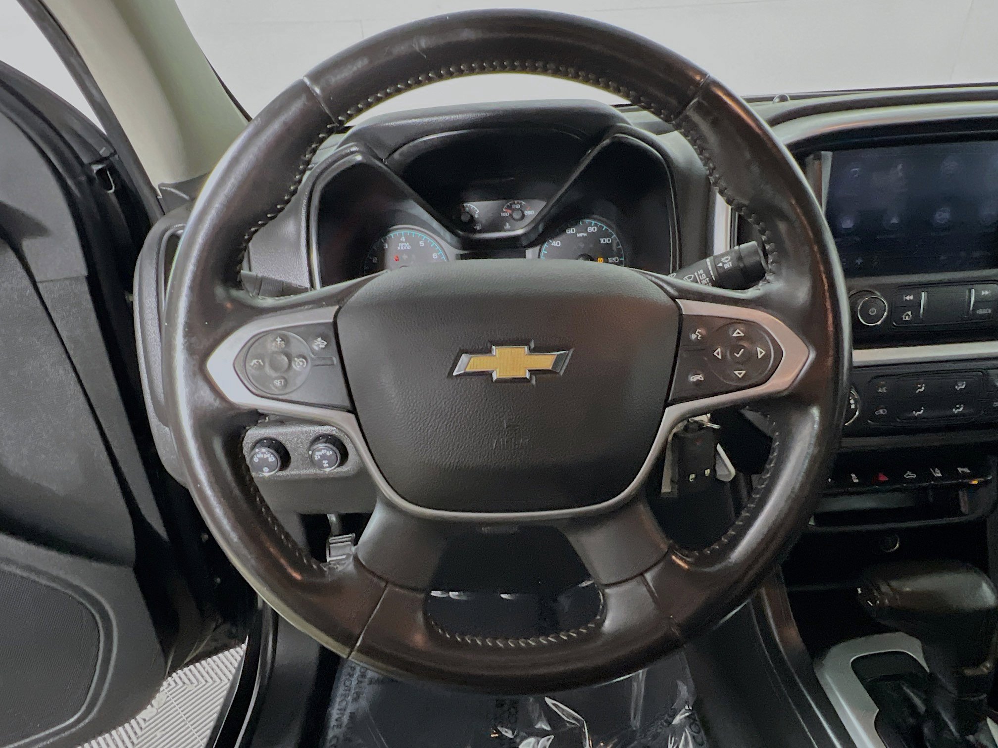 Used 2021 Chevrolet Colorado LT w/ Safety Package AWD/4WD image 18
