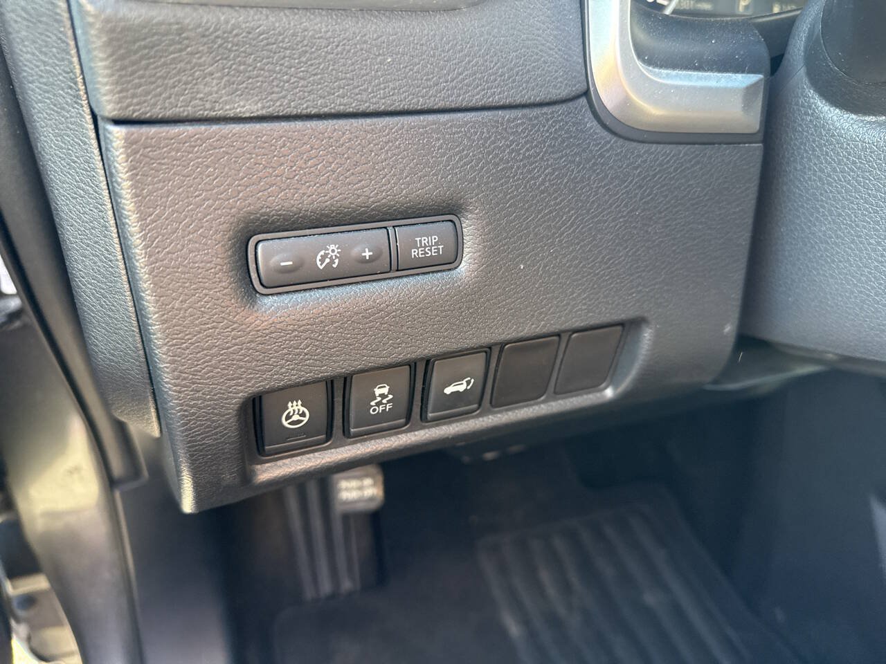 Used 2017 Nissan Murano SV AWD/4WD image 17