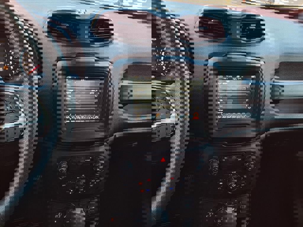 Used 2018 Jeep Renegade Sport w/ Power & Air Group image 15