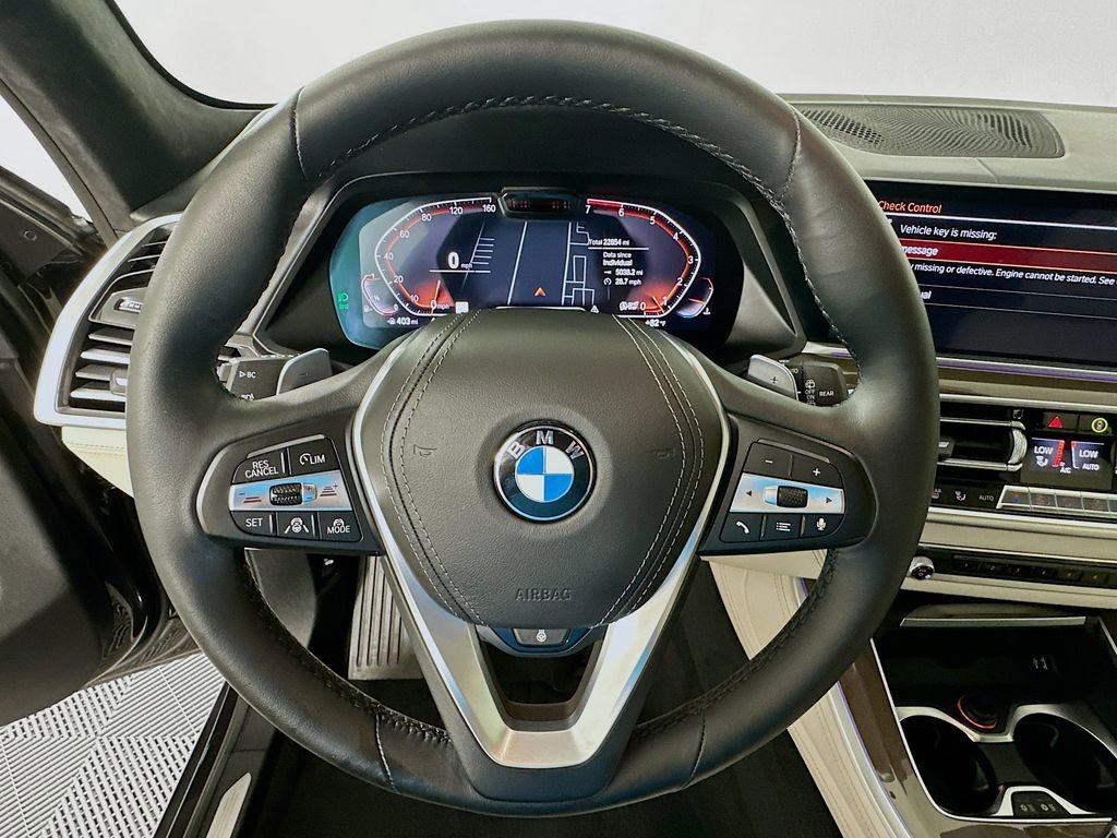Used 2020 BMW X5 xDrive50i w/ Executive Package AWD/4WD image 11
