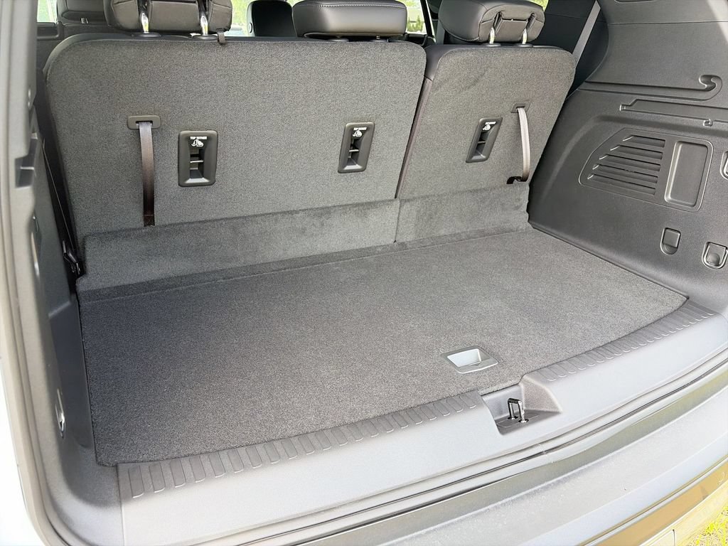 New 2026 GMC Acadia Elevation w/ Elevation Premium Package FWD image 35