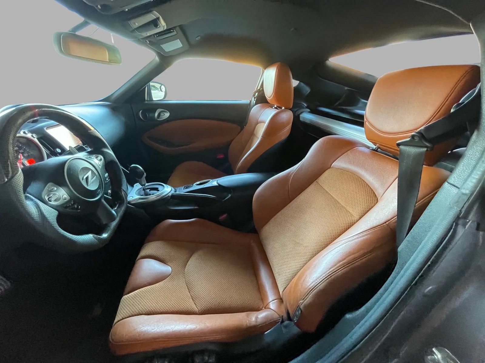 Used 2016 Nissan 370Z Touring RWD image 18
