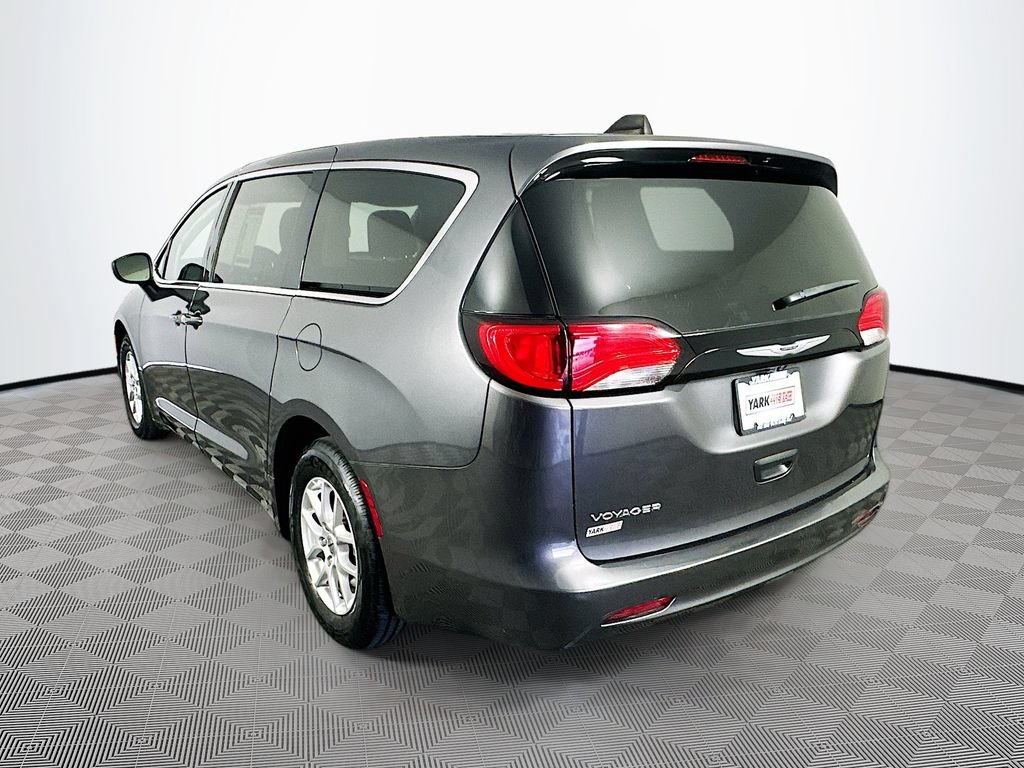 Certified 2023 Chrysler Voyager LX FWD image 7