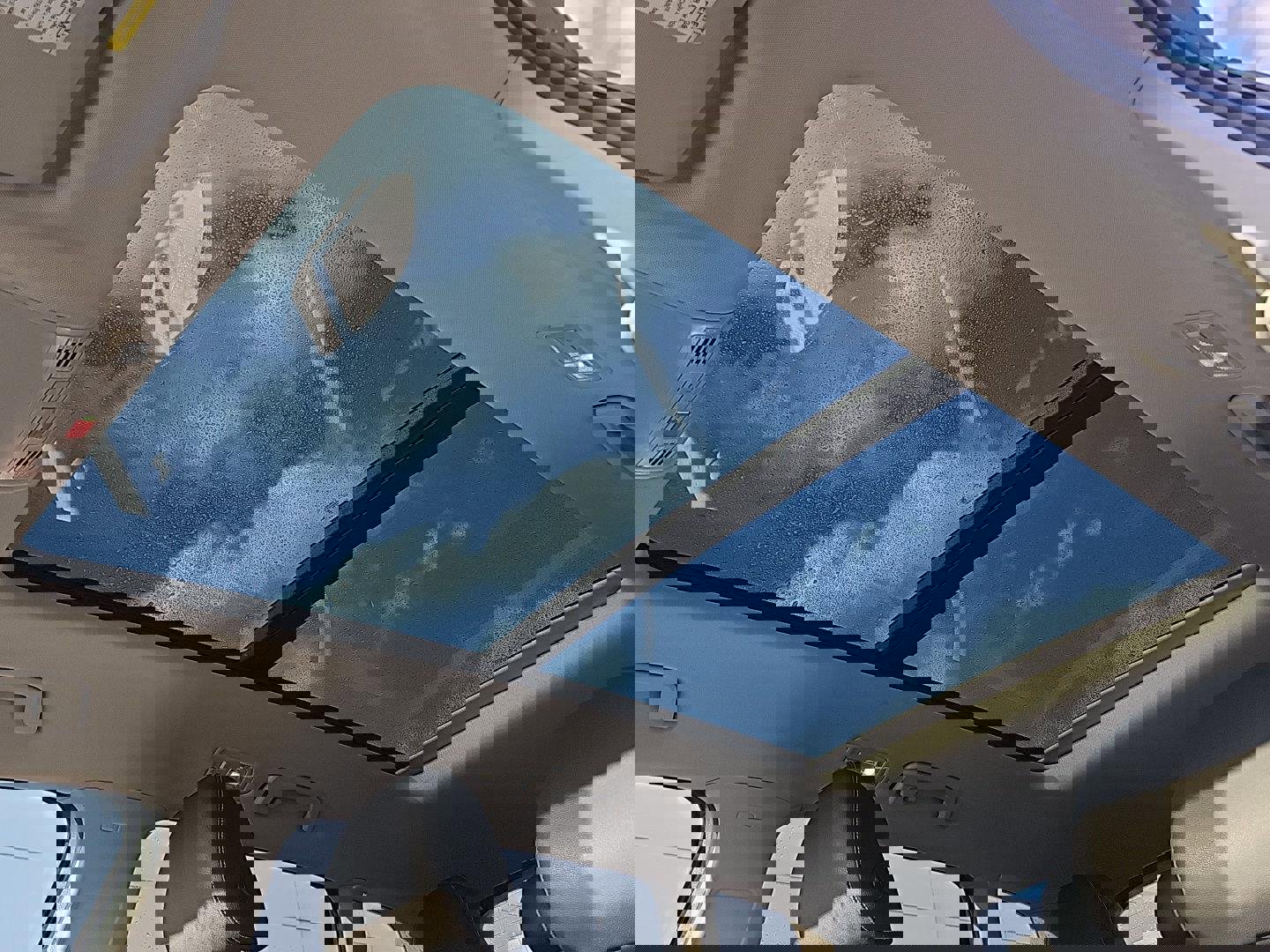 Used 2025 Volkswagen Taos SEL image 19