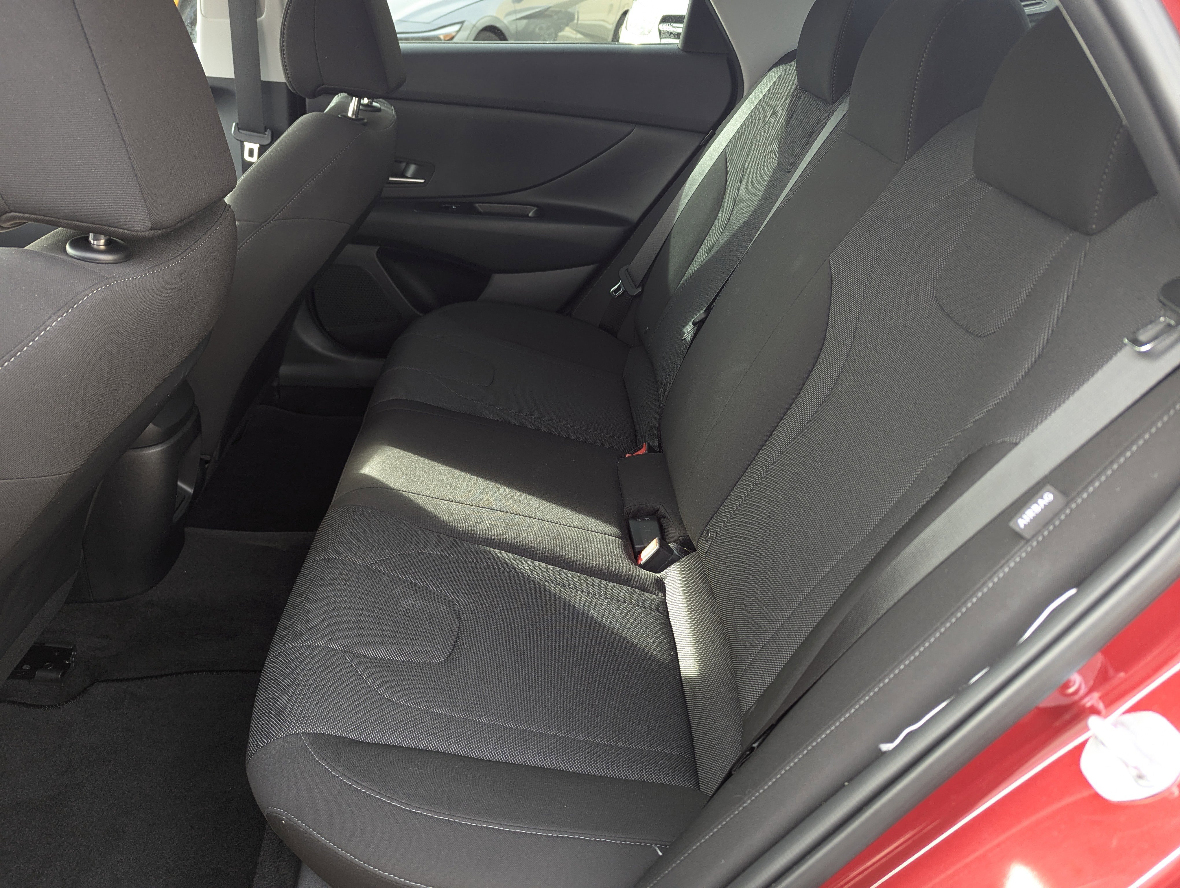 Certified 2025 Hyundai Elantra SE image 8