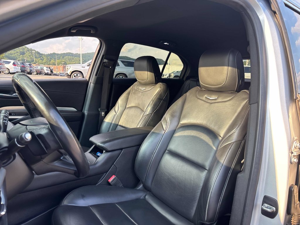 Used 2020 Cadillac XT4 Premium Luxury AWD/4WD image 31