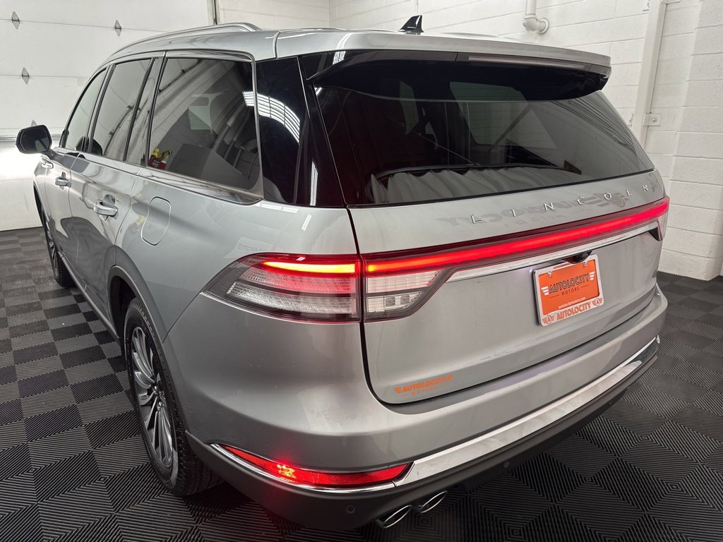 Used 2024 Lincoln Aviator AWD w/ Premium Package image 7