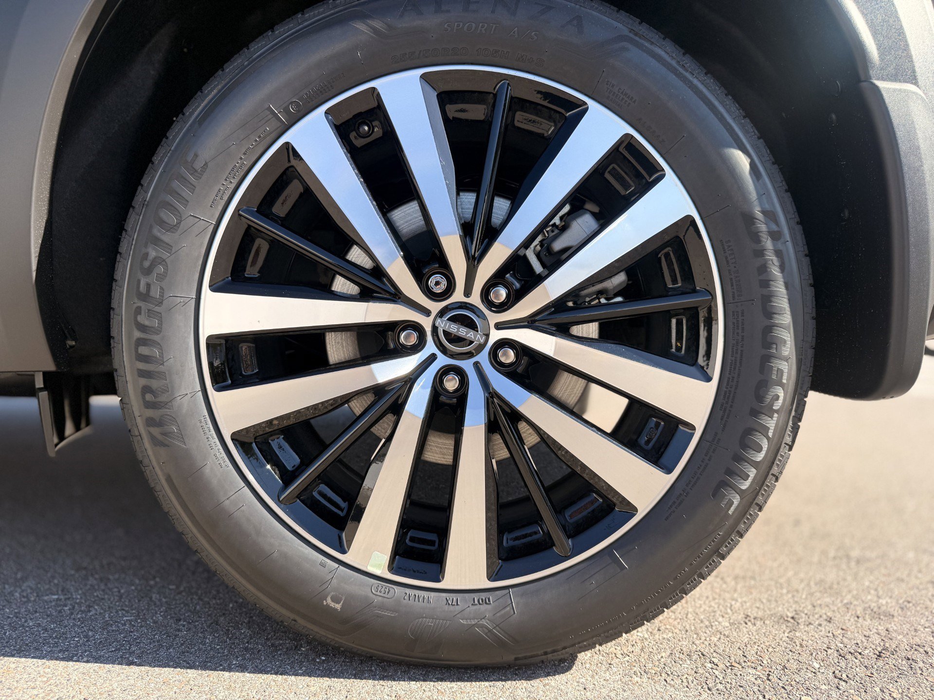 New 2025 Nissan Pathfinder Platinum image 17