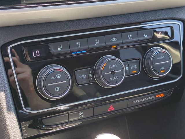 Used 2021 Volkswagen Atlas SEL Premium image 19