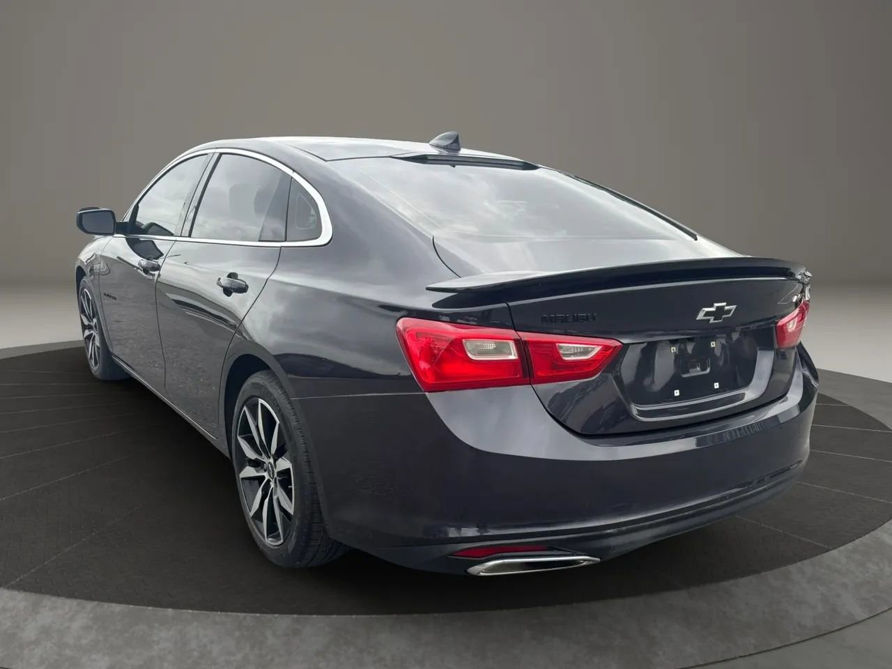 Used 2022 Chevrolet Malibu RS FWD image 4