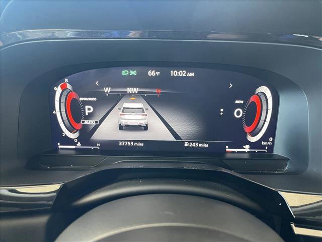 Used 2023 Nissan Pathfinder Platinum image 16