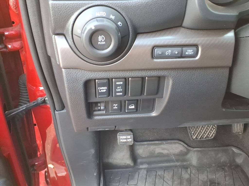 Used 2024 Nissan Titan PRO-4X w/ Pro-4x Utility Package image 9