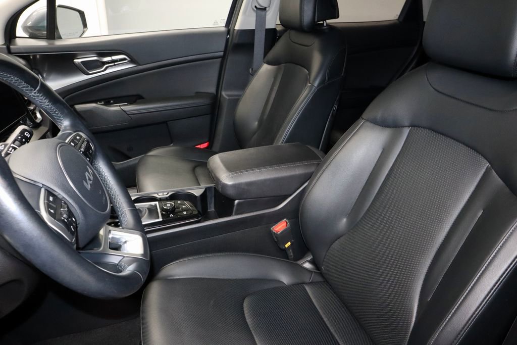 Used 2023 Kia Sportage EX image 25