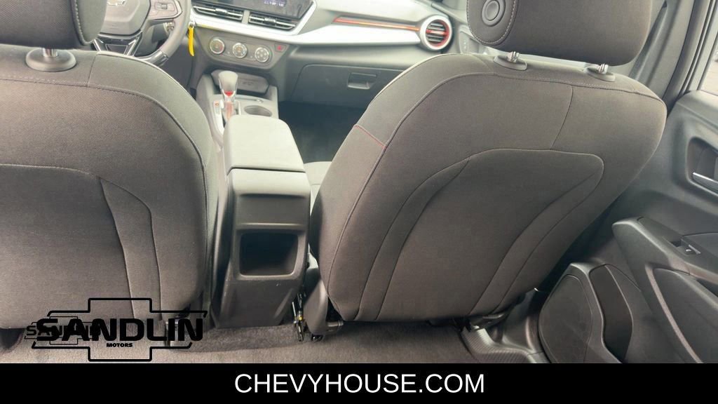 Used 2024 Chevrolet Trax RS w/ Sunroof Package FWD image 94