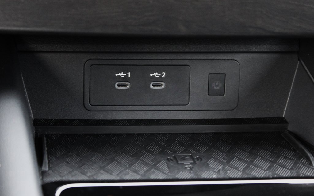 Certified 2025 Nissan Murano SV image 41