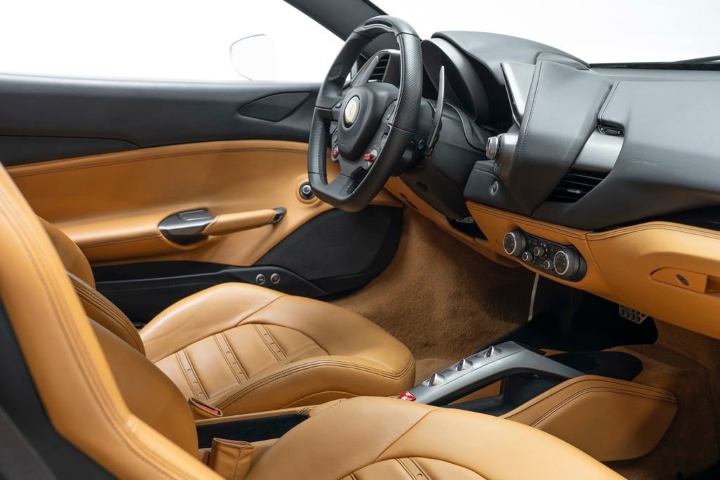 Used 2016 Ferrari 488 GTB image 33