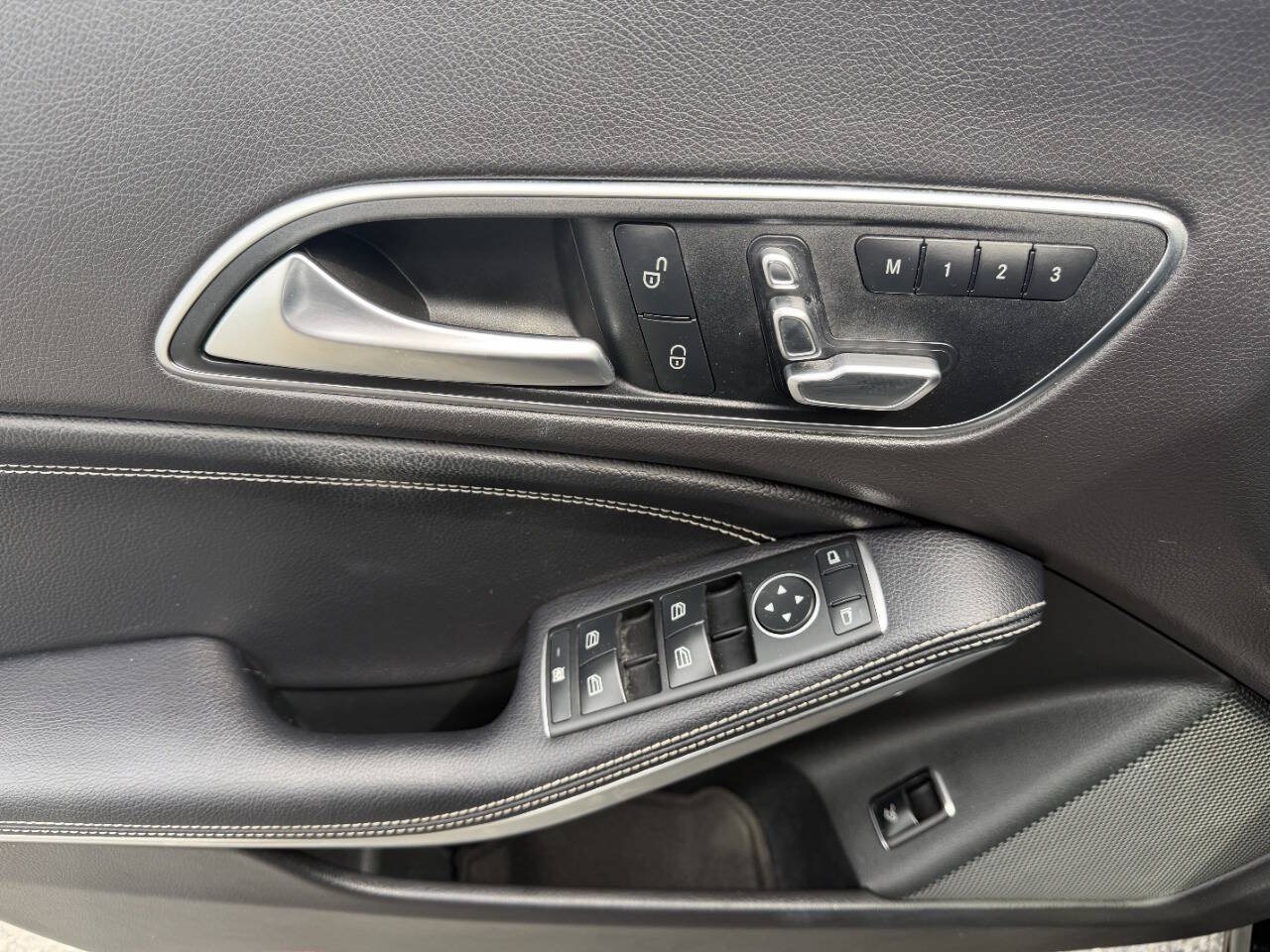 Used 2018 Mercedes-Benz CLA 250 4MATIC image 26