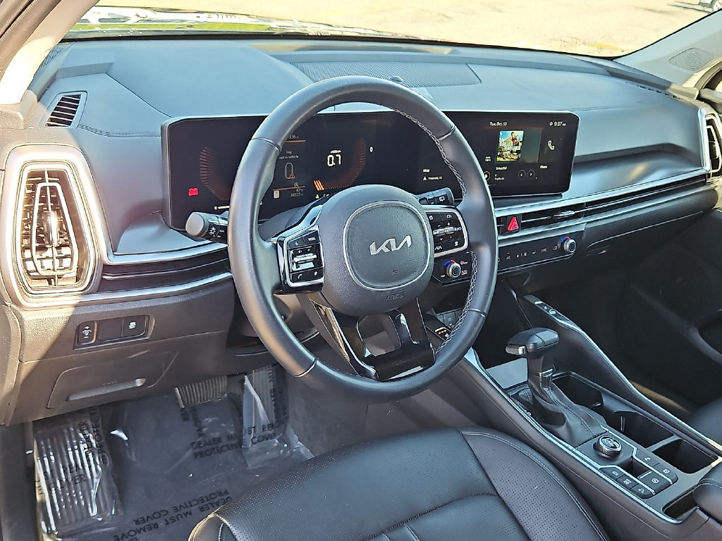 Certified 2024 Kia Sorento S FWD image 28