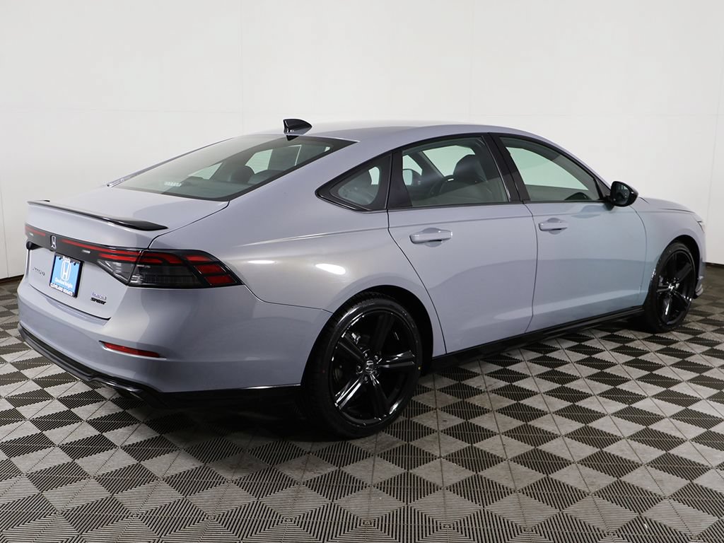 Used 2023 Honda Accord Sport image 10